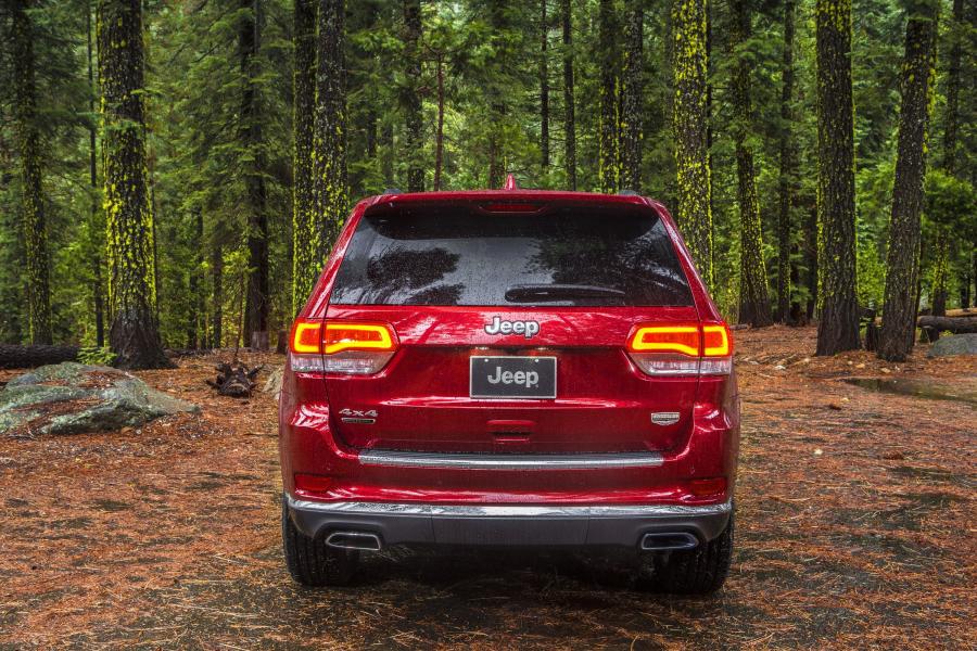  Jeep Grand Cherokee Summit 2014 года  (фото 36 из 61)